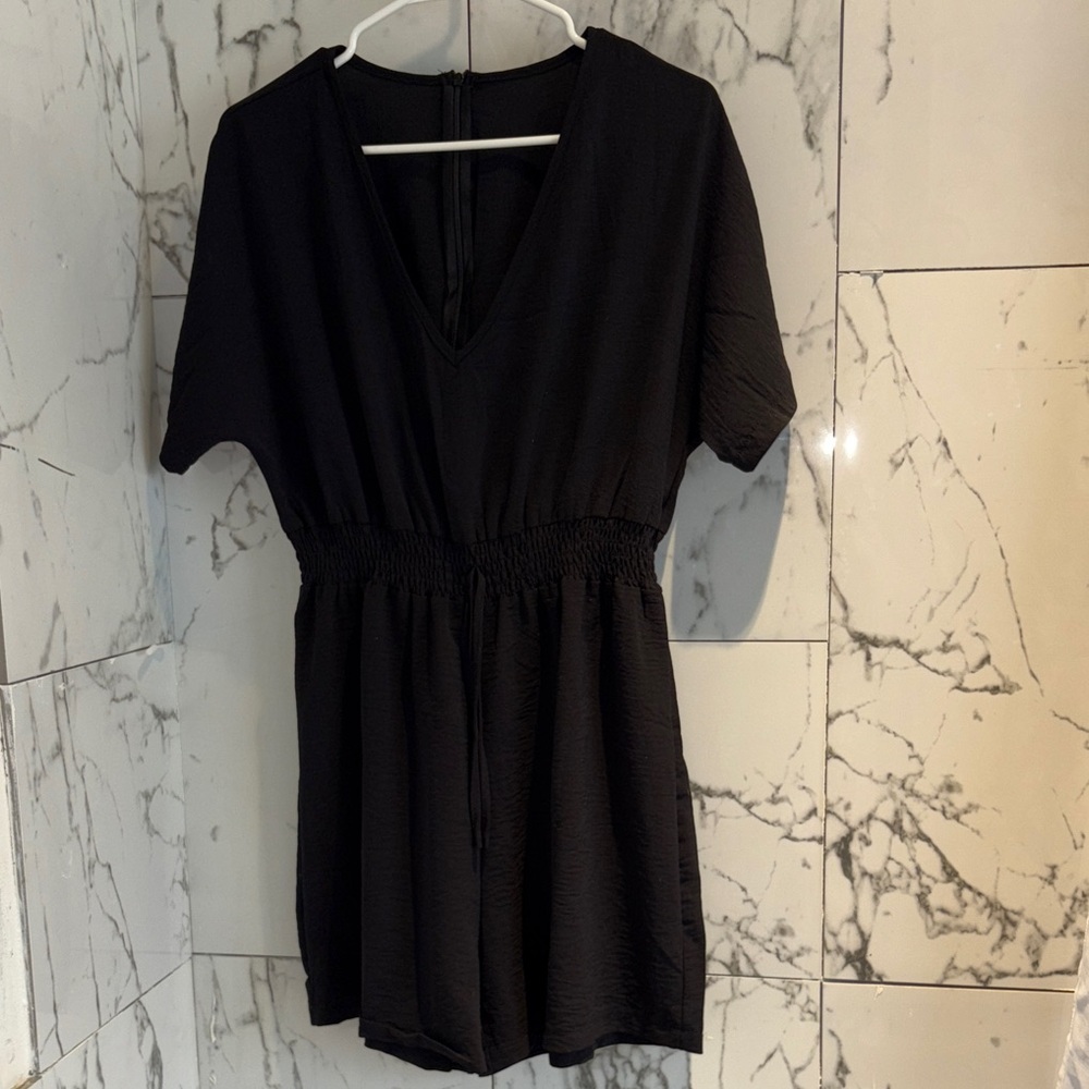 Black V-Neck Short Sleeve Romper
